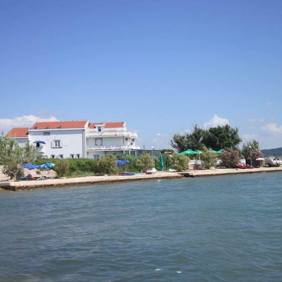 Apartmenthaus Villa Anita Rtina Zewnętrze zdjęcie